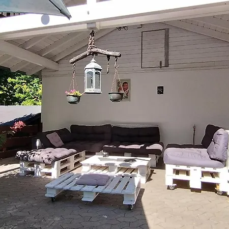 Literaturhaus Schmoekermuehle Bed & Breakfast