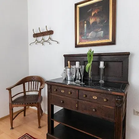 Literaturhaus Schmoekermuehle Bed & Breakfast