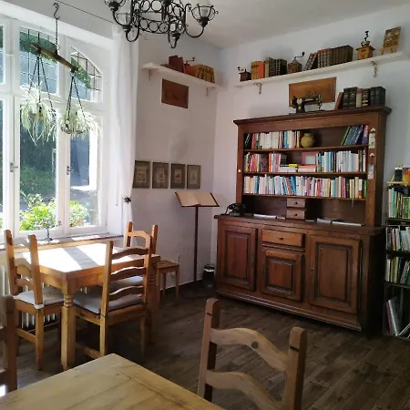 ベッド・アンド・ブレックファスト Literaturhaus Schmoekermuehle