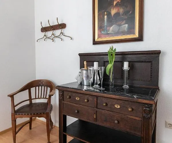 Literaturhaus Schmoekermuehle Bed & Breakfast